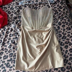 Chic Strapless Gold Dress with Sparkle Detail